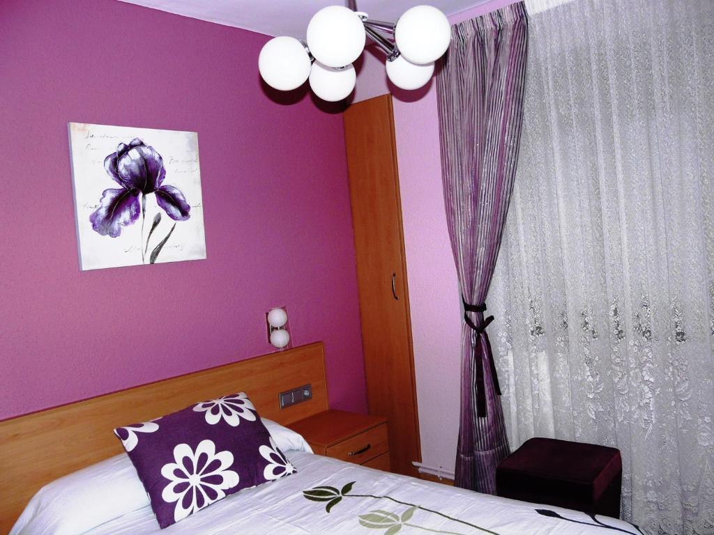 Apartamento Turístico Guara Casa Castro Barbastro Habitación foto