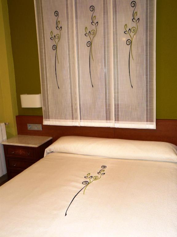Apartamento Turístico Guara Casa Castro Barbastro Habitación foto