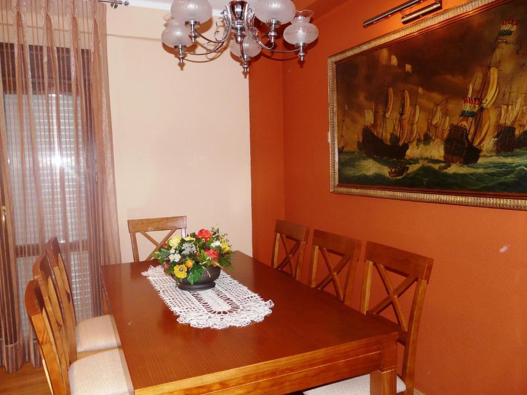 Apartamento Turístico Guara Casa Castro Barbastro Exterior foto